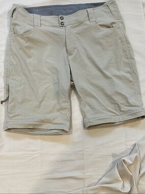 Columbia  Light Khaki  Shorts